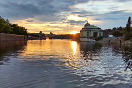 Západ slunce nad Letnou a jedinečná plavba po Vltavě